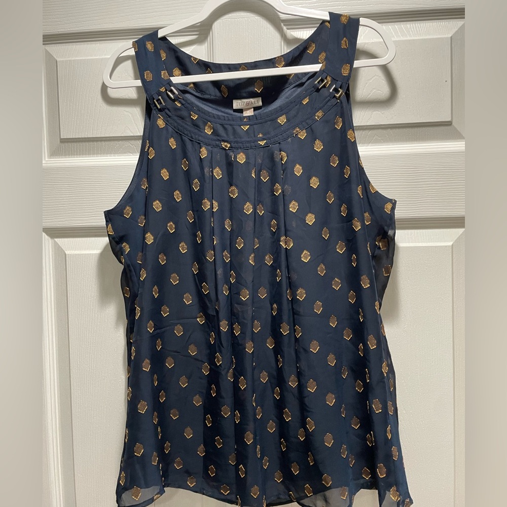 Roz & Ali navy and gold sleeveless top in excellent condition.